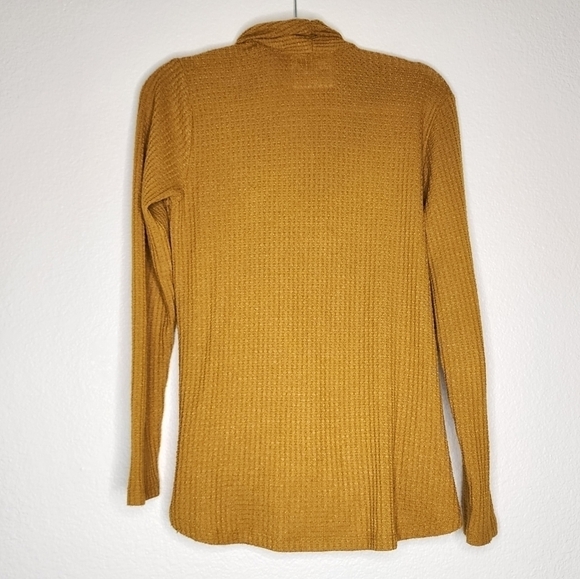 Anthropologie Akemi + Kin Mustard Woodruff Waffle Wrap Around Top M - Picture 2 of 8